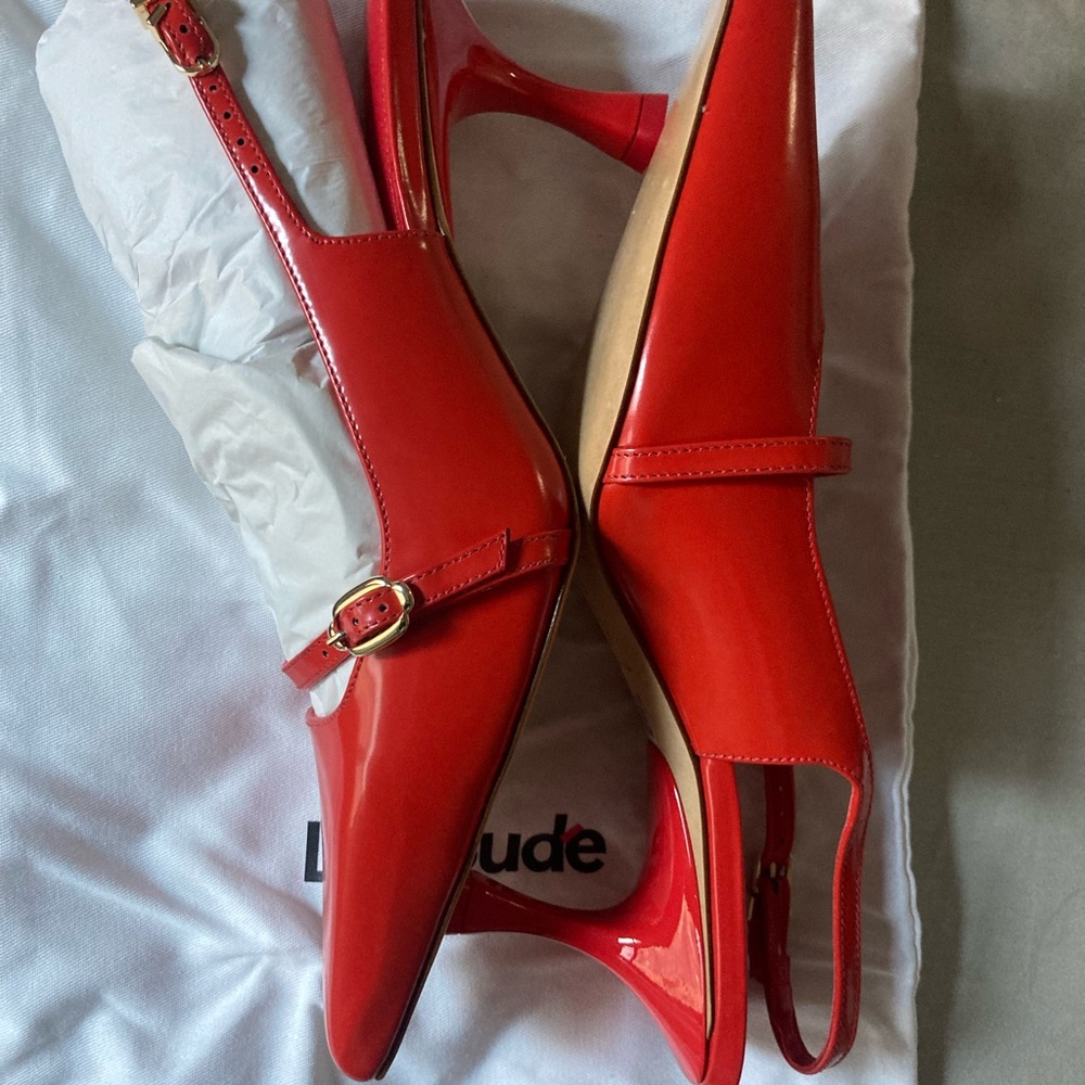 Larroude Ines Pump in Scarlet NWT moving sale! - Picture 5 of 5